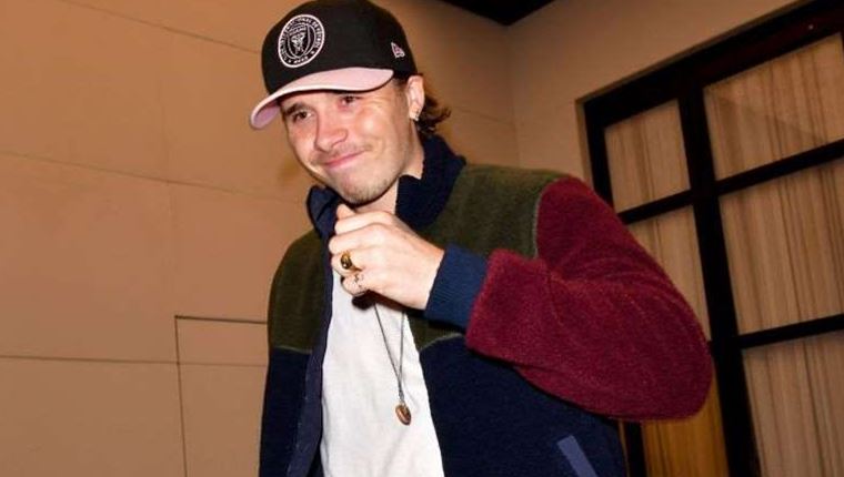 Το "άλλο" bomber jacket του Brooklyn Beckham