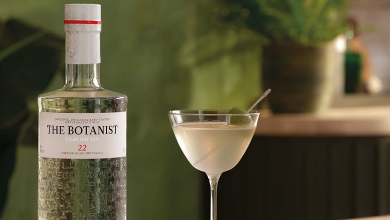 Dirty Martini με βοτανική κληρονoμιά