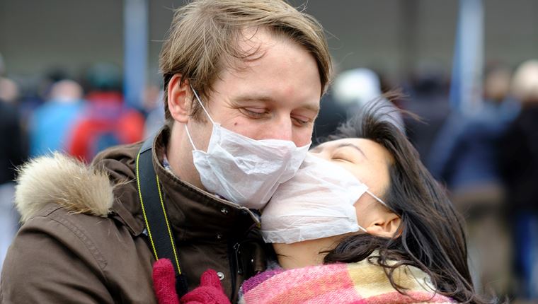 Η πανδημία δεν σκοτώνει τον γάμο