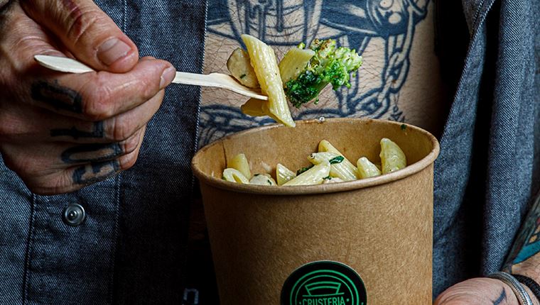 Punk rock, φίνα πίτσα και φρέσκια pasta στην Crusteria