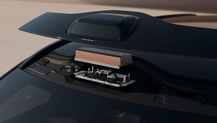 Το εξάρτημα του αυτοκινήτου που καταστρέφει τις κάμερες των κινητών