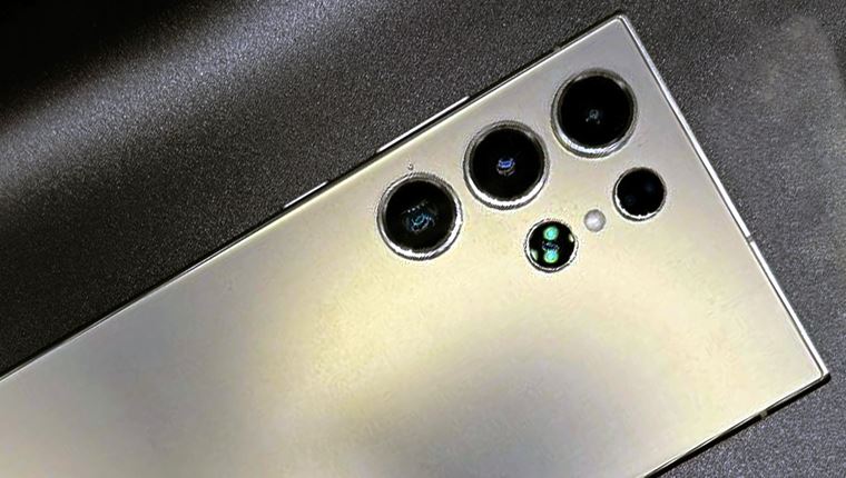 H υπεροχή του Samsung Galaxy S24 Ultra οφείλεται στην τεχνητή νοημοσύνη