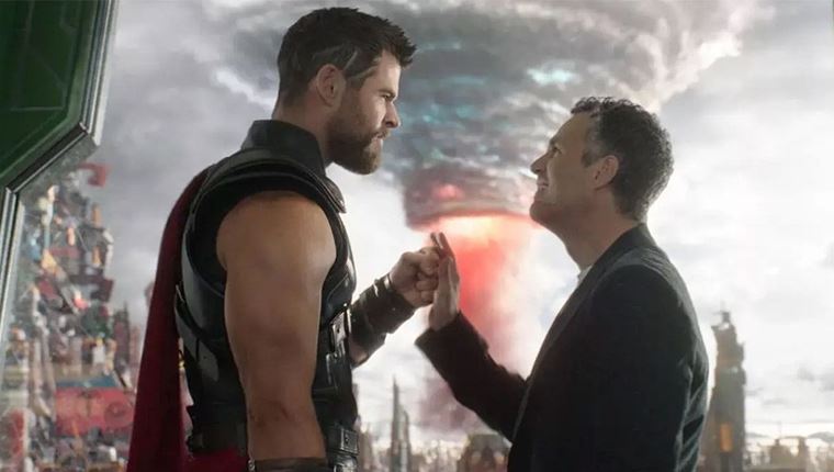 Έχουμε reunion Chris Hemsworth και Mark Ruffalo εκτός Marvel και θα γίνει σε θρίλερ