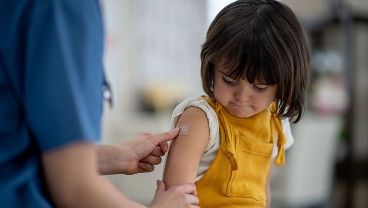 Μειώνονται οι εμβολιασμοί στα παιδιά τα τελευταία χρόνια -τι λένε οι γιατροί