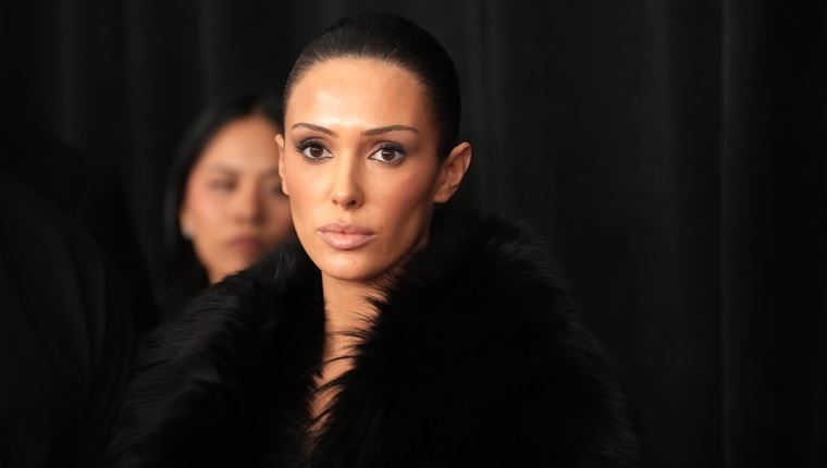 Η Bianca Censori με νέα αποκαλυπτική εμφάνιση και μετά τα Grammy