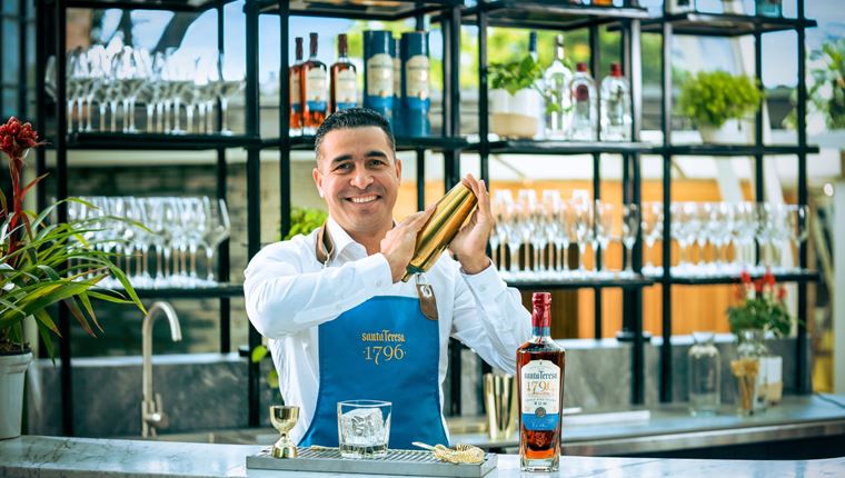 Anther Herrera, από μέλος συμμορίας στη Βενεζουέλα, ambassador για το ρούμι Santa Teresa 1796