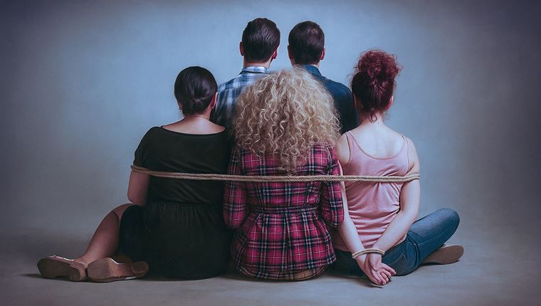 Πώς μπορείς να επηρεάσεις τι θα γίνει στο reunion του &#39;Στο Παρά Πέντε&#39; (video)