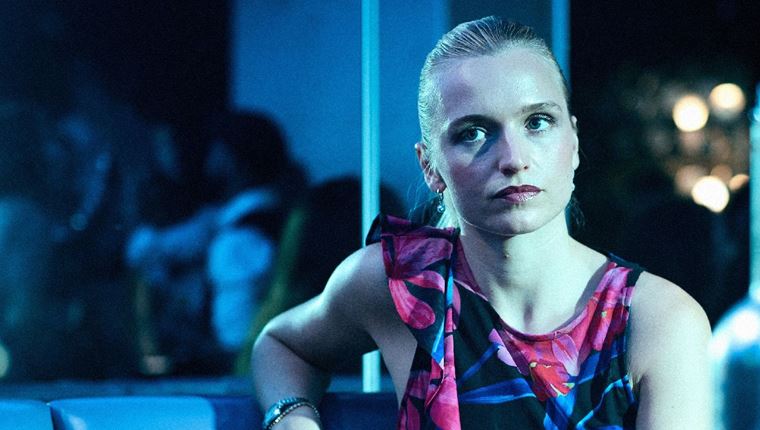 Όλοι έχουν &#39;κολλήσει&#39; με αυτήν τη νέα σειρά του Netflix