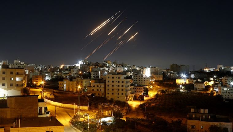 Η στιγμή που το Ισραήλ βομβάρδισε την κρατική τηλεόραση του Ιράν ενώ ήταν &quot;στον αέρα&quot; (βίντεο)