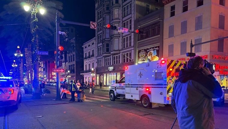 Νέα Ορλεάνη: Η σοκαριστική στιγμή που ο μακελάρης πέφτει πάνω στο πλήθος σκοτώνοντας 15 ανθρώπους (βίντεο)