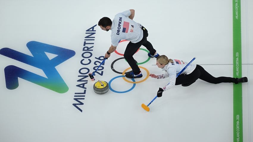 Μάθε παιδί μου Curling: Πώς παίζεται το πιο παράξενο άθλημα των Χειμερινών Ολυμπιακών Αγώνων