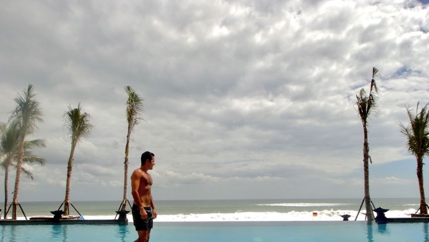 SUITE 2025: Ο Αλέξανδρος Χριστόπουλος παρουσιάζει το πιο ατμοσφαιρικό του soundtrack