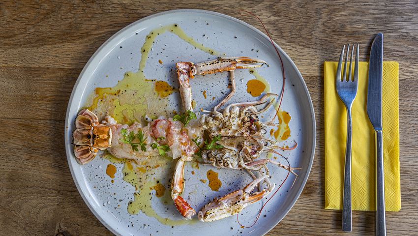 Σε αυτά τα εστιατόρια, η αθηναϊκή κουζίνα δεν φοβάται να πειραματιστεί