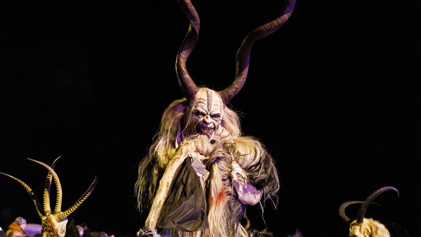 Οι πιο παράξενες χριστουγεννιάτικες παραδόσεις από όλο τον κόσμο