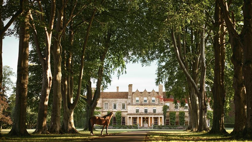 Η Emblems Collection καταφθάνει στο Ηνωμένο Βασίλειο με το Luckham Park Hotel &amp; Spa