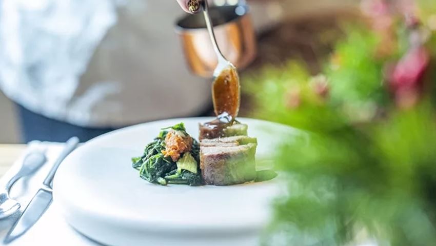 Νόστιμη απόδραση στη Ρόδο μέσω Γλυφάδας, με το εξαιρετικό &#39;Hellas&#39;