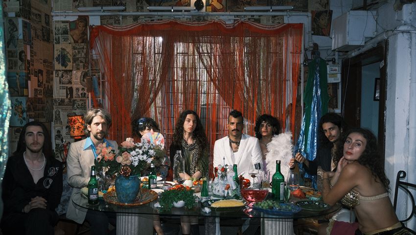 Esquire αποκλειστικό: Ακούσαμε πρώτοι το album The Outsider των Kadebostany πριν κυκλοφορήσει