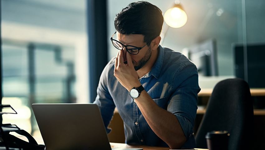 6 σωτήριες συνήθειες για να απαλλαχθείς από το άγχος μέσα σε 10 λεπτά