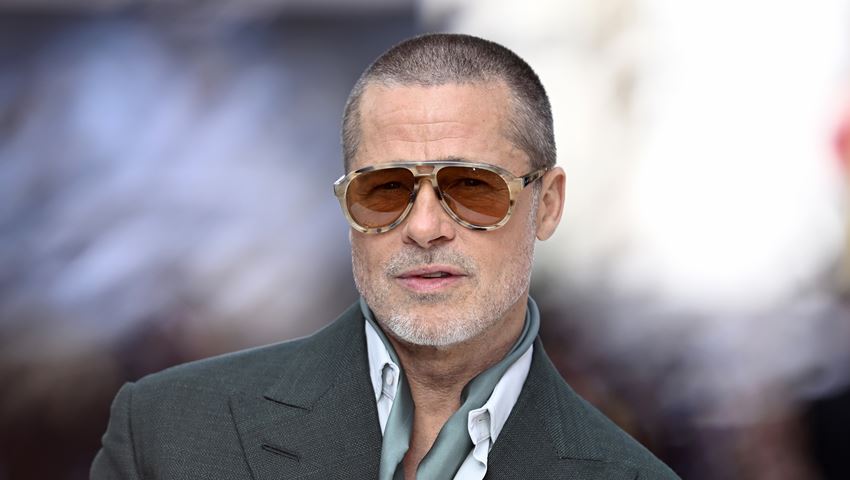 Σε άλλα νέα, ο Brad Pitt έρχεται στην Ελλάδα