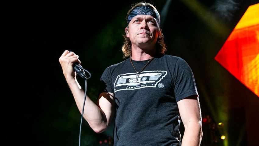 Έφυγε από τη ζωή ο Brad Arnold, ο τραγουδιστής των 3 Doors Down