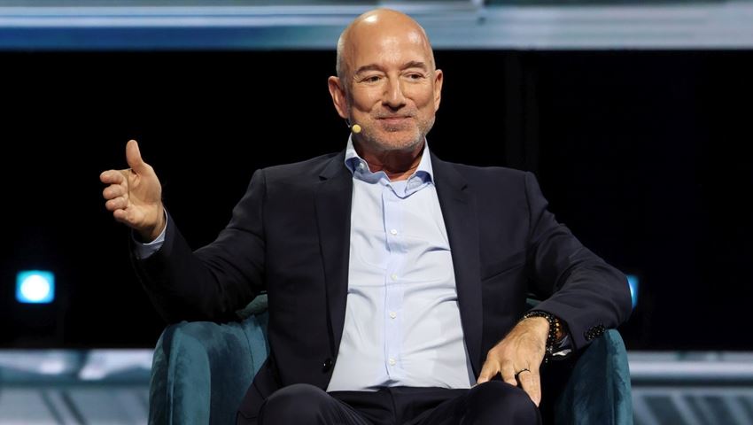 Τι είχε να πει ο Jeff Bezos για τις μαζικές απολύσεις στη Washington Post