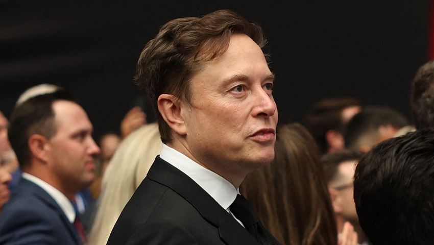 Το τέλος των smartphones προβλέπει ο Elon Musk