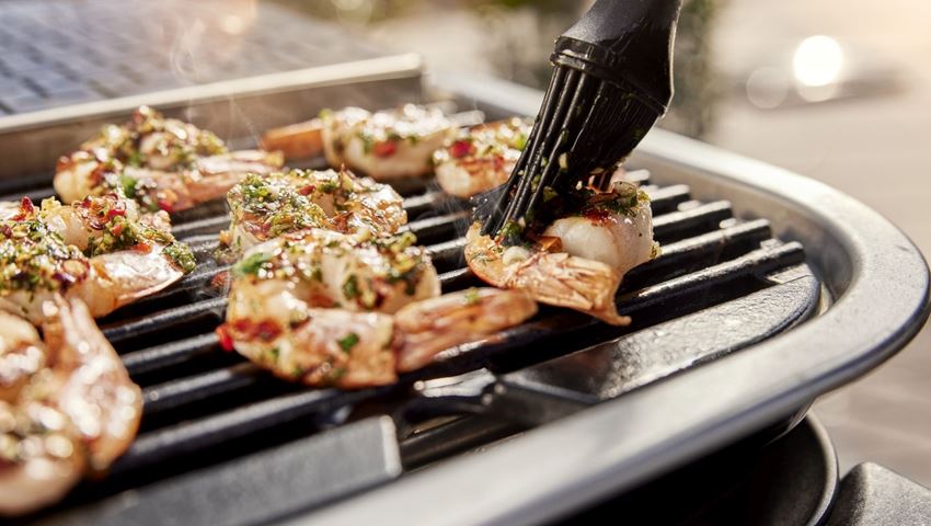 Τσικνοπέμπτη 2.0: Η ιεροτελεστία του BBQ επαναπροσδιορίζεται από τη Weber