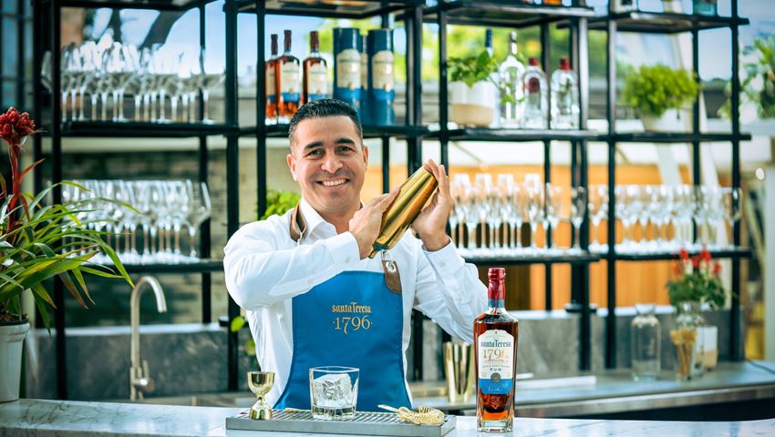 Anther Herrera, από μέλος συμμορίας στη Βενεζουέλα, ambassador για το ρούμι Santa Teresa 1796