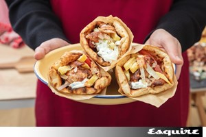 Σουβλάκι 2.0: Πώς και γιατί το εθνικό street food της Ελλάδας έγινε ξανά μόδα - εικόνα 1