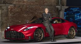 Τέλειος συνδυασμός σημαίνει νέα Aston Martin Vanquish και George Clooney