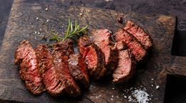 Έτσι ψήνεται τέλεια η μπριζόλα στον φούρνο