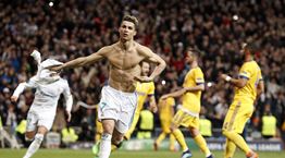 Το μηχάνημα που κάνει φέτες τους κοιλιακούς του Cristiano Ronaldo