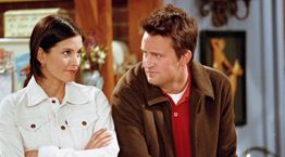 Η κρίσιμη σκηνή των Friends που άλλαξε ο Matthew Perry για να προστατεύσει τον Chandler