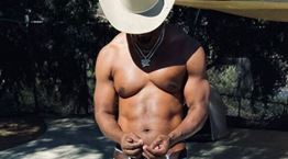 Ο Jamie Foxx μεταμορφώνεται σε Mike Tyson