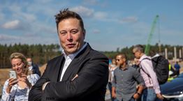 Φήμες λένε ότι οι Anonymous απείλησαν τον Elon Musk για το bitcoin