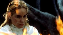 Η Sharon Stone ξέρει πώς ήταν να είσαι διάσημος στα '90s