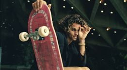 Ο "βασιλιάς" του Instagram Jay Alvarrez