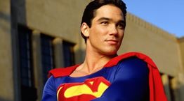Πρώην Superman κατηγορεί τον τωρινό ότι είναι πολύ 'woke'