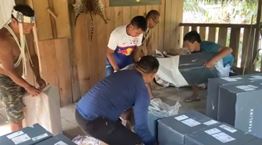 Σε άλλα νέα, ο Elon Musk μύησε τους ιθαγενείς του Αμαζονίου στο πορνό