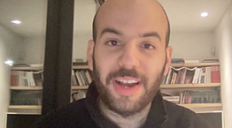 Ο Johnny Boufarhat έγινε πλούσιος μέσα στην καραντίνα, από το κρεβάτι του