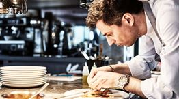 Αλέξανδρος Χαραλαμπόπουλος, ο πρέσβης της ελληνικής κουζίνας του σήμερα