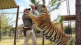 Ο Tiger King ζητά χάρη από τον Donald Trump μέσω της Kim Kardashian