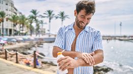 Μερικές συνήθειες που μας κάνουν να φαινόμαστε νεότεροι, σύμφωνα με την επιστήμη