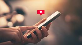 Από πότε το LinkedIn έγινε Tinder;