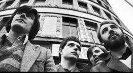 Η 'νέα τάξη' των Joy Division στη μόδα των '70s