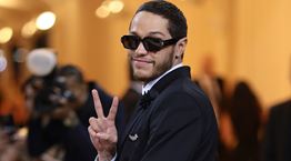 Η πολυτάραχη ζωή του Pete Davidson
