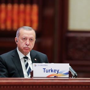 Ο Erdogan ποντάρει όλα του τα λεφτά στο κινεζικό <em>εμβόλιο</em>