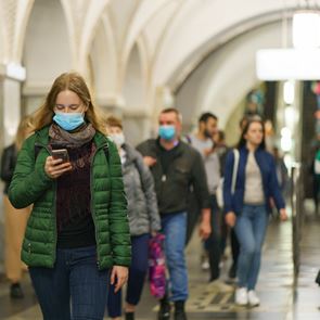 <em>Κορονοϊός</em>: Αρνητικό ρεκόρ νέων κρουσμάτων με 4.340