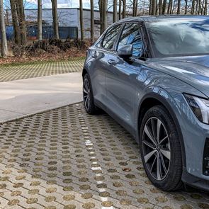 Polestar, η σουηδική αντίπαλος της <em>Tesla</em> στο χρηματιστήριο