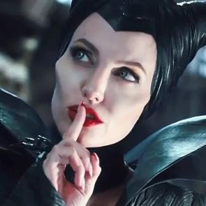 Ποια <em>ηθοποιός</em> είπε ότι η Angelina Jolie είναι βαμπίρ 900 ετών
